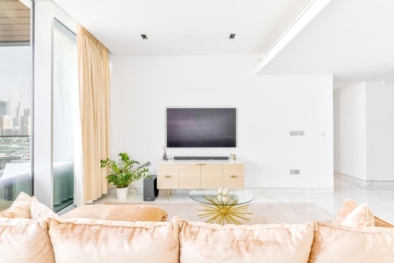 Luxury 2 Bedroom Beachfront Apt W Stunning Sea View Dubai Luaran gambar