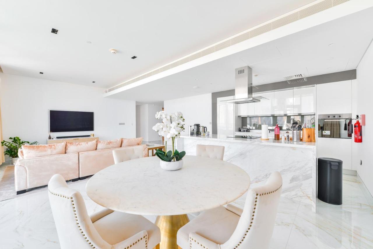 Luxury 2 Bedroom Beachfront Apt W Stunning Sea View Dubai Luaran gambar